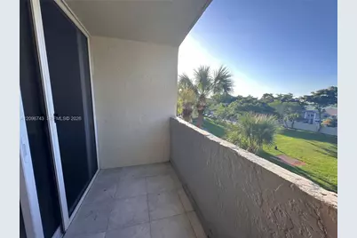 10000 NW 80th Ct #2424, Hialeah Gardens, FL 33016 - Photo 21