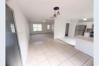 1832 SE Wexford Ct, Port Saint Lucie, FL 34952 - Photo 7