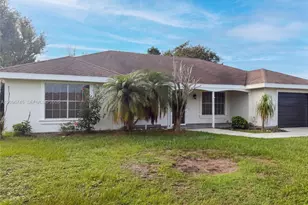 1832 SE Wexford Ct, Port Saint Lucie, FL 34952 - Photo 17