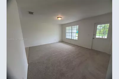1832 SE Wexford Ct, Port Saint Lucie, FL 34952 - Photo 5