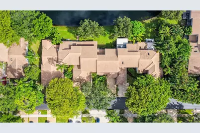 3237 Deer Creek Lake Shore Dr, Deerfield Beach, FL 33442 - Photo 33