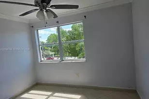 5505 NW 7th St, Miami, FL 33126 - Photo 9