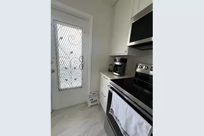 1000 NE 14th Ave #408, Hallandale Beach, FL 33009 - Photo 11