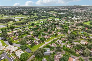 3721 W Valley Green Dr, Davie, FL 33328 - Photo 43