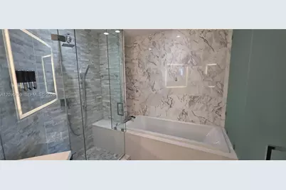 851 NE 1st Ave #2104, Miami, FL 33132 - Photo 15