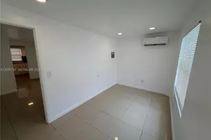 550 NW 30th St, Miami, FL 33127 - Photo 7