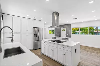 1081 NE 166th St, North Miami Beach, FL 33162 - Photo 3