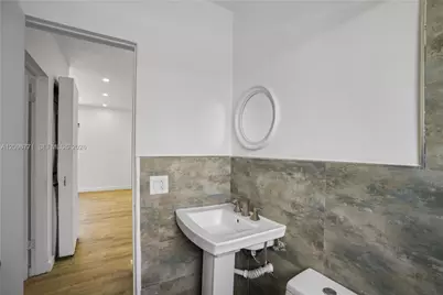 1081 NE 166th St, North Miami Beach, FL 33162 - Photo 31