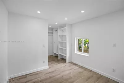 1081 NE 166th St, North Miami Beach, FL 33162 - Photo 33