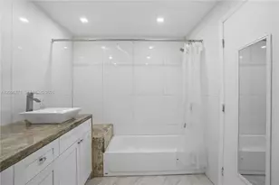 1081 NE 166th St, North Miami Beach, FL 33162 - Photo 19