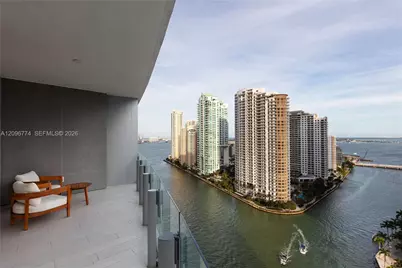 300 S Biscayne Blvd Way #2107, Miami, FL 33131 - Photo 1