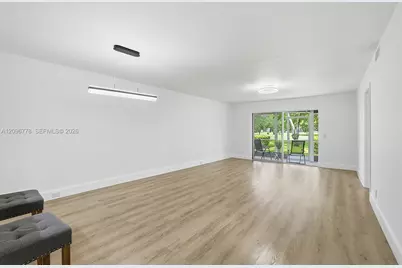300 SW 130th Ter #110B, Pembroke Pines, FL 33027 - Photo 5