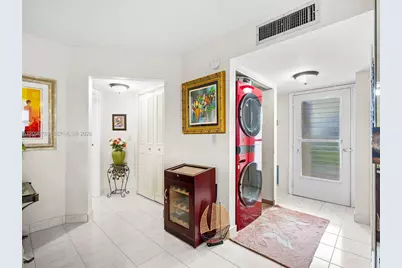 3661 Via Poinciana #401, Lake Worth, FL 33467 - Photo 19