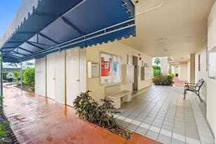3661 Via Poinciana, Lake Worth, FL 33467 - Photo 43