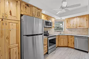 3661 Via Poinciana, Lake Worth, FL 33467 - Photo 15