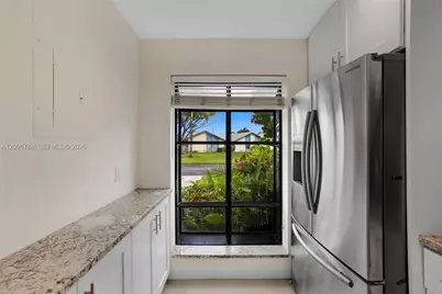 9166 SW 21st Ct #E, Boca Raton, FL 33428 - Photo 13