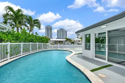 1250 NE 82nd St, Miami, FL 33138 - Photo 9