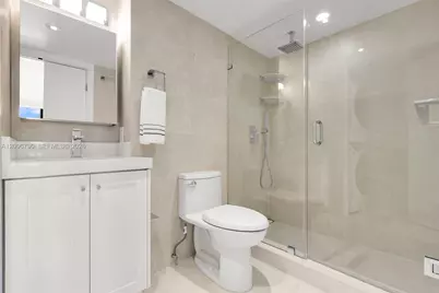 2333 Brickell Ave #1007, Miami, FL 33129 - Photo 17