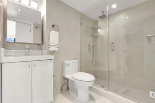 2333 Brickell Ave, Miami, FL 33129 - Photo 17