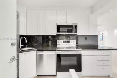 2333 Brickell Ave #1007, Miami, FL 33129 - Photo 7