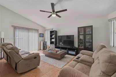 728 Holly St #0, North Lauderdale, FL 33068 - Photo 11