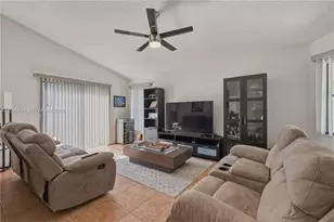 728 Holly St, North Lauderdale, FL 33068 - Photo 11