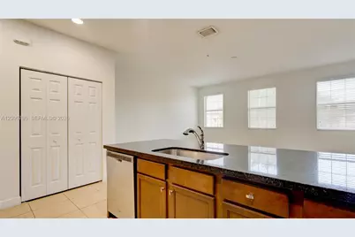 954 SW 147th Ave #2610, Pembroke Pines, FL 33027 - Photo 3