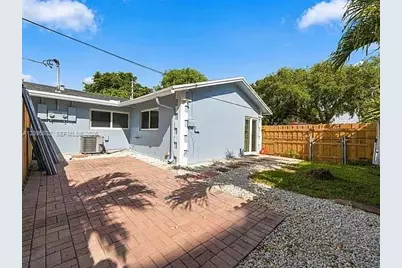 401 SE 2nd Ave #401, Dania Beach, FL 33004 - Photo 19