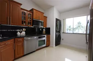 7015 NW 173rd Dr, Hialeah, FL 33015 - Photo 5