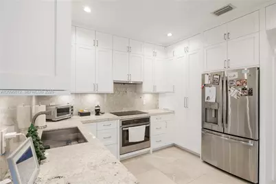 8600 SW 139th Ter, Palmetto Bay, FL 33158 - Photo 5