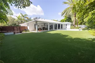 7985 SW 99th St, Miami, FL 33156 - Photo 5