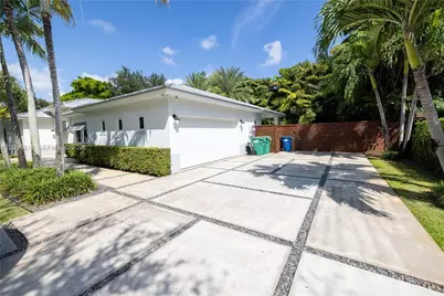 7985 SW 99th St, Miami, FL 33156 - Photo 3