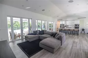 7985 SW 99th St, Miami, FL 33156 - Photo 13