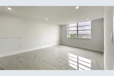 2750 NE 183rd St #505, Aventura, FL 33160 - Photo 11