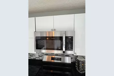 1000 NE 14th Ave #101, Hallandale Beach, FL 33009 - Photo 9