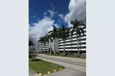 1000 NE 14th Ave #101, Hallandale Beach, FL 33009 - Photo 1