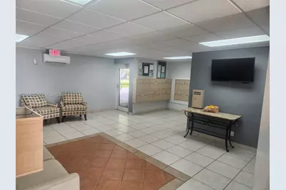 1000 NE 14th Ave #101, Hallandale Beach, FL 33009 - Photo 5