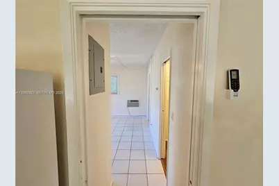 3221 NE 7th Pl #B, Pompano Beach, FL 33062 - Photo 9