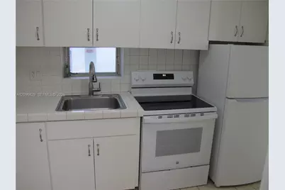 926 SW 10th Ave #Apt., Miami, FL 33130 - Photo 5