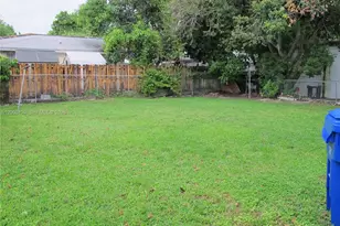 926 SW 10th Ave, Miami, FL 33130 - Photo 9