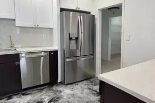 9341 E Bay Harbor Dr, Bay Harbor Islands, FL 33154 - Photo 13