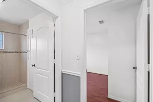 2485 W 76th St, Hialeah, FL 33016 - Photo 9