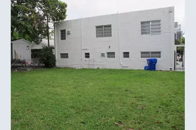 926 SW 10th Ave #Eff., Miami, FL 33130 - Photo 11