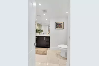 7135 Collins Ave #1126, Miami Beach, FL 33141 - Photo 17