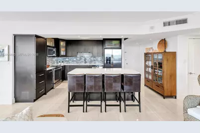 7135 Collins Ave #1126, Miami Beach, FL 33141 - Photo 3