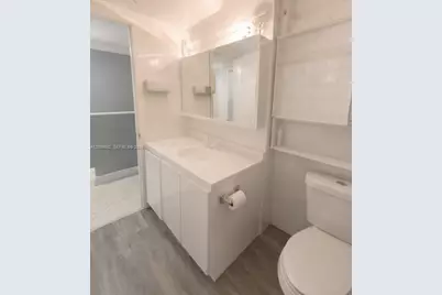 1785 W 72nd St, Hialeah, FL 33014 - Photo 7