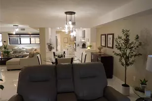 19406 E Lake Dr, Hialeah, FL 33015 - Photo 11