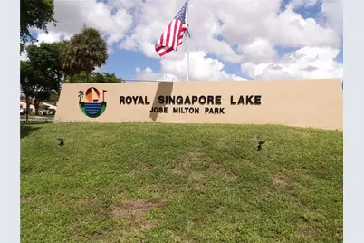 19406 E Lake Dr, Hialeah, FL 33015 - Photo 43