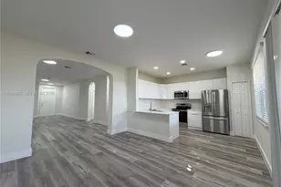 16528 SW 85th Ln, Miami, FL 33193 - Photo 5