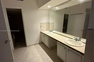 541 NE 199th Ln, Miami, FL 33179 - Photo 23